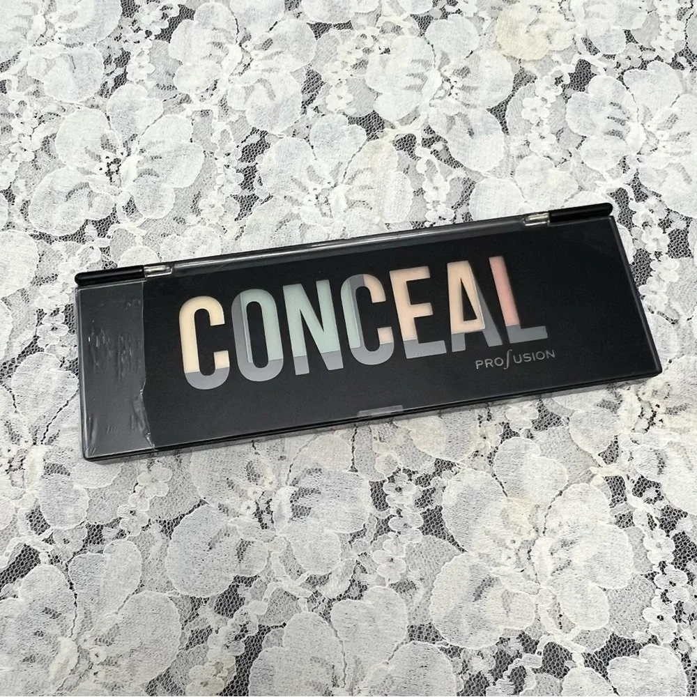 NWOT Concealer palette